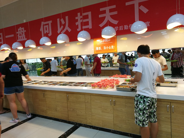 選對食堂承包企業(yè)，標準化公司員工餐飲管理